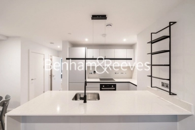 Memorial Avenue, Slough, Berkshire - SL1 view 9