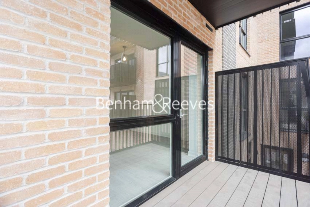 1 bedroom apartments/flats for sale in Farine Avenue, Hayes - UB3 view 6