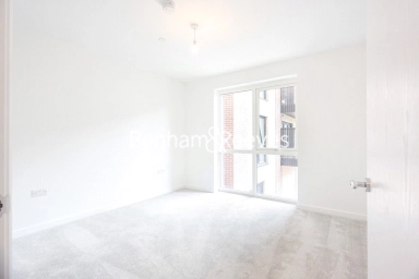 Farine Avenue, Hayes - UB3 view 7