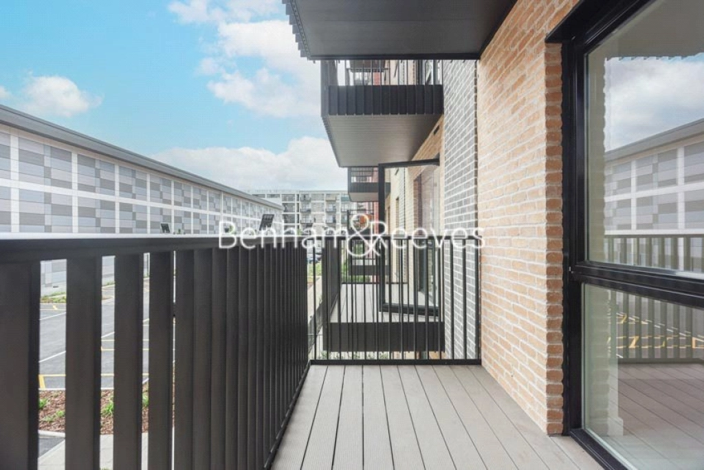 1 bedroom apartments/flats for sale in Farine Avenue, Hayes - UB3 view 10