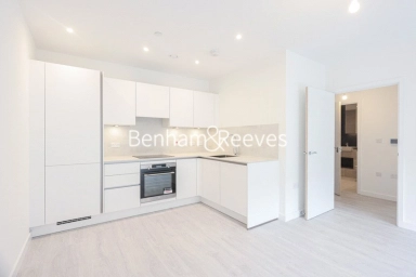 Farine Avenue, Hayes - UB3 view 14