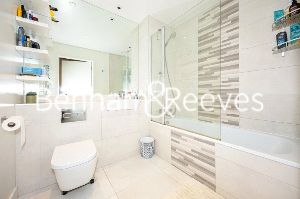 1 bedroom apartments/flats for sale in Samara Drive, Southall - UB1 view 10