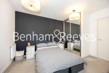 Samara Drive, Southall - UB1 view 9