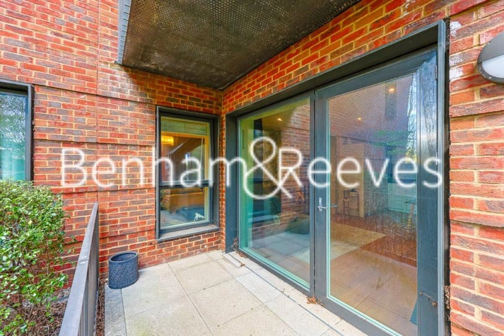 1 bedroom apartments/flats for sale in Samara Drive, Southall - UB1 view 11
