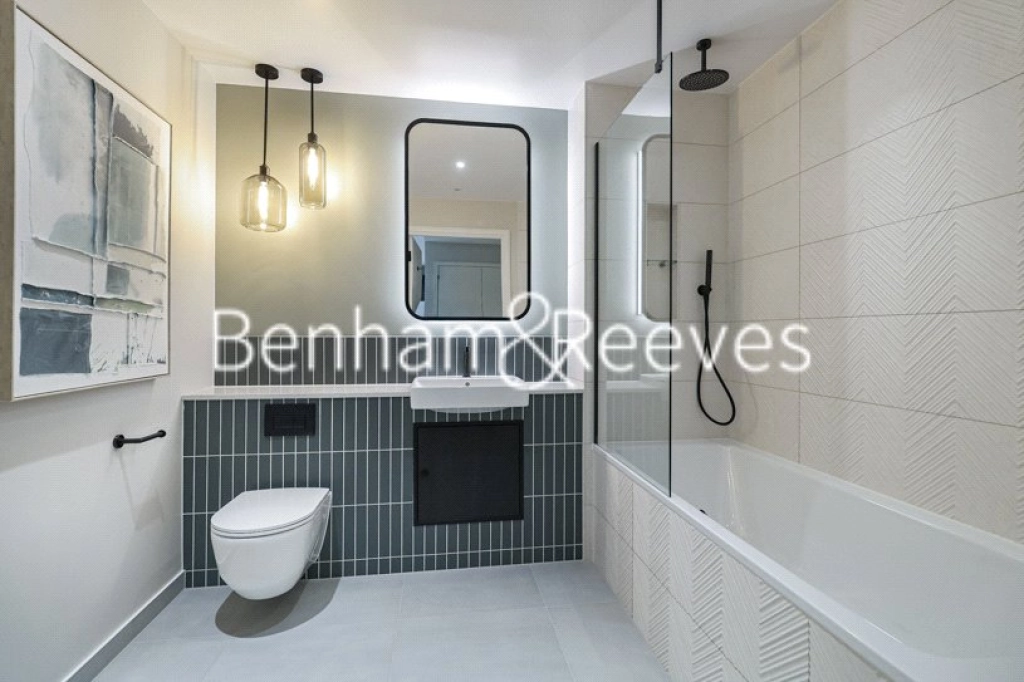 1 bedroom apartments/flats for sale in Greenleaf Walk, Southall - UB1 view 4