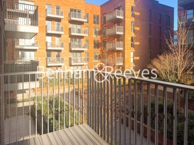 Greenleaf Walk, Southall - UB1 view 5
