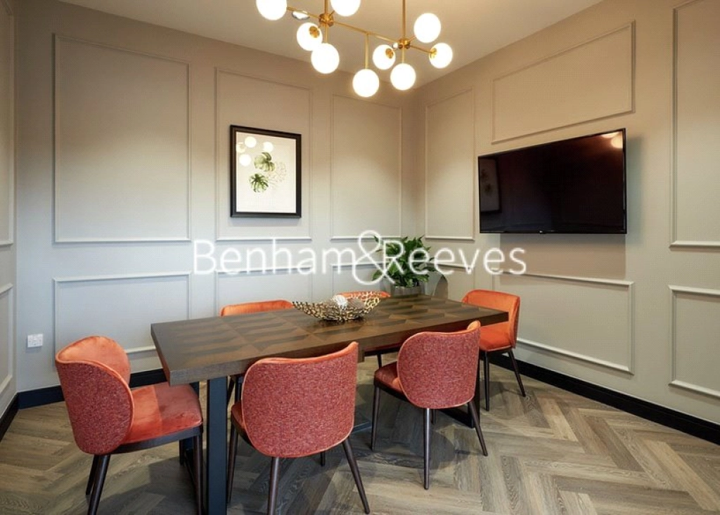 1 bedroom apartments/flats for sale in Greenleaf Walk, Southall - UB1 view 12