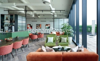 Greenleaf Walk, Southall - UB1 view 15