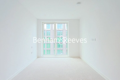 Cedrus Avenue, Southall - UB1 view 3
