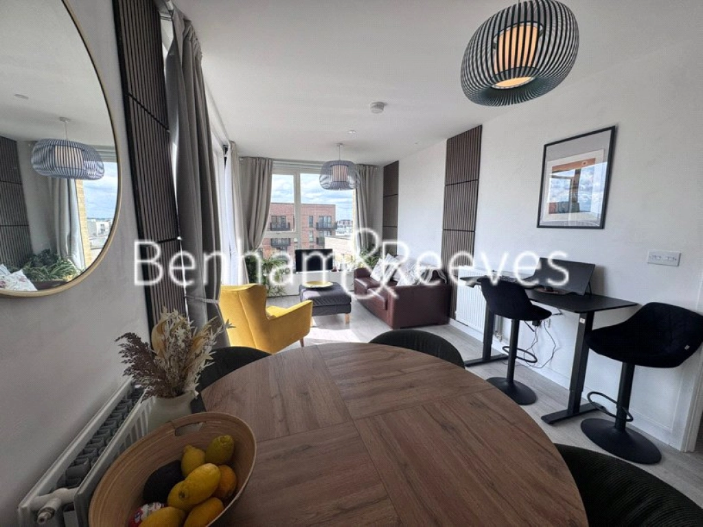 2 bedrooms apartments/flats for sale in Farine Avenue, Hayes - UB3 view 2