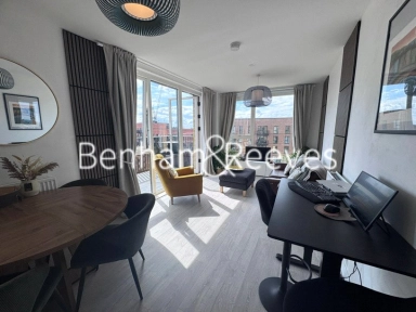 Farine Avenue, Hayes - UB3 view 1
