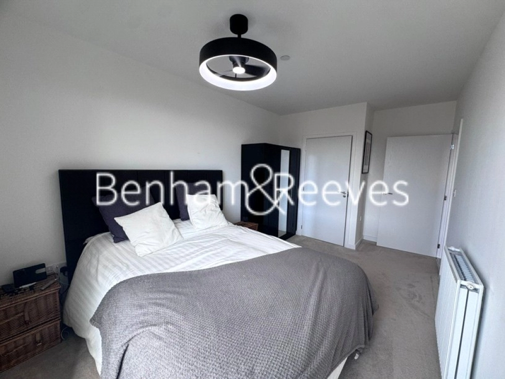 2 bedrooms apartments/flats for sale in Farine Avenue, Hayes - UB3 view 6