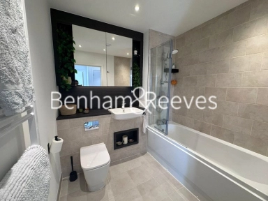 Farine Avenue, Hayes - UB3 view 5