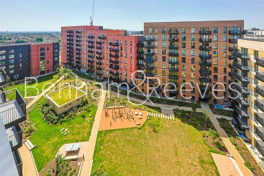 Farine Avenue, Hayes - UB3 view 7