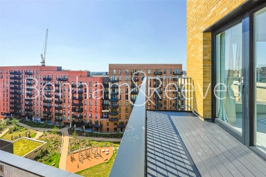 Farine Avenue, Hayes - UB3 view 8