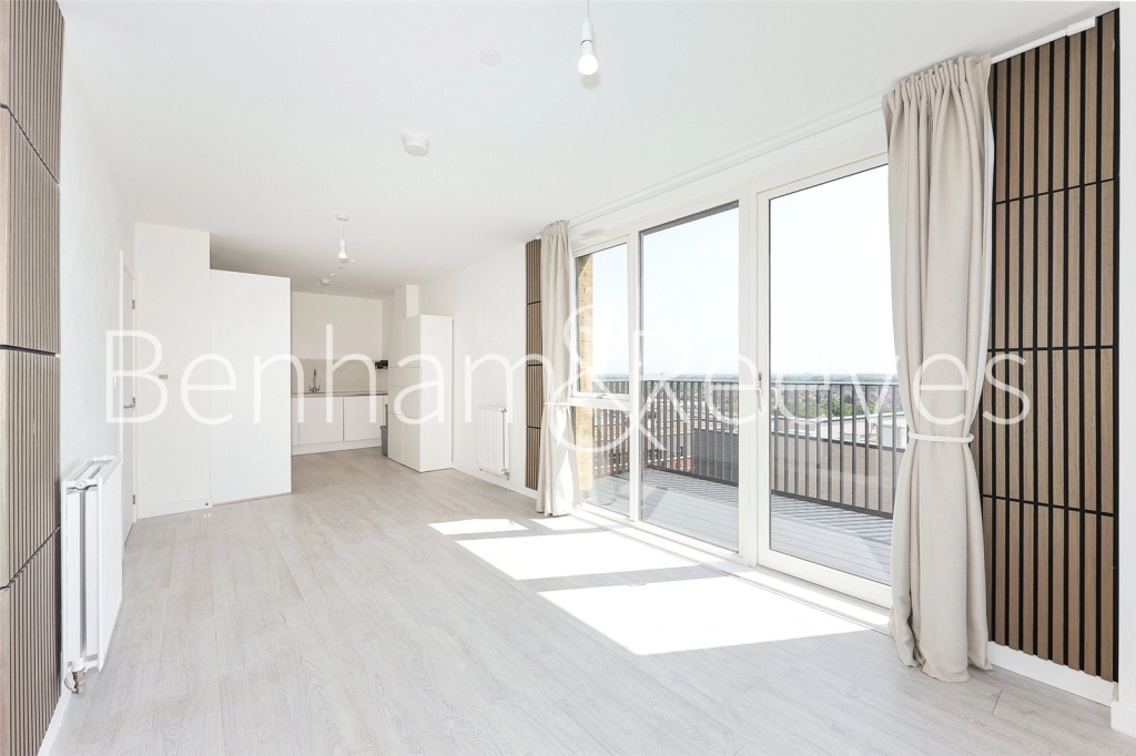2 bedrooms apartments/flats for sale in Farine Avenue, Hayes - UB3 view 2