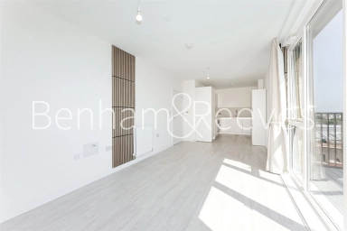 Farine Avenue, Hayes - UB3 view 9