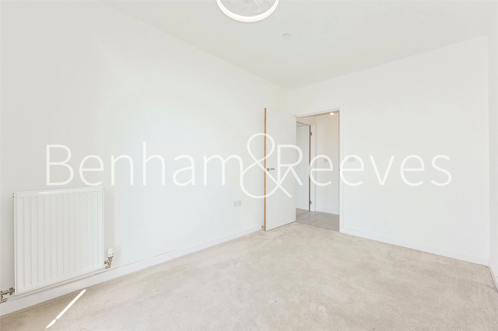 2 bedrooms apartments/flats for sale in Farine Avenue, Hayes - UB3 view 13