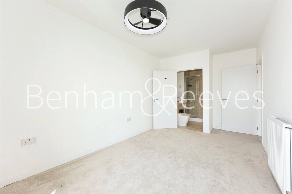 2 bedrooms apartments/flats for sale in Farine Avenue, Hayes - UB3 view 14