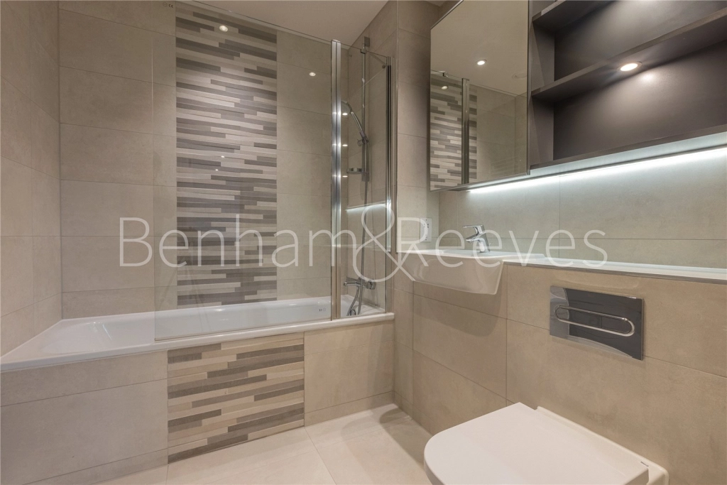 2 bedrooms apartments/flats for sale in Accolade Avenue, Southall - UB1 view 8