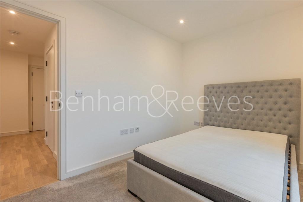 2 bedrooms apartments/flats for sale in Accolade Avenue, Southall - UB1 view 7