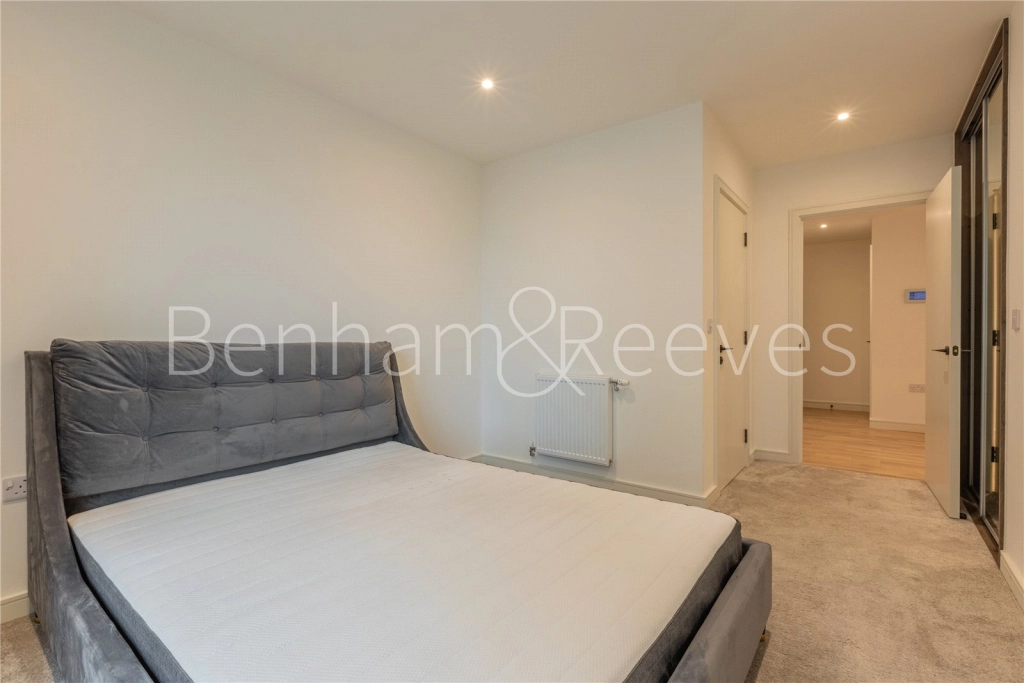 2 bedrooms apartments/flats for sale in Accolade Avenue, Southall - UB1 view 9