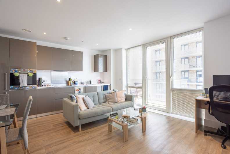 1 bedroom apartments/flats to sale in Victory Parade, Royal Arsenal-image 2