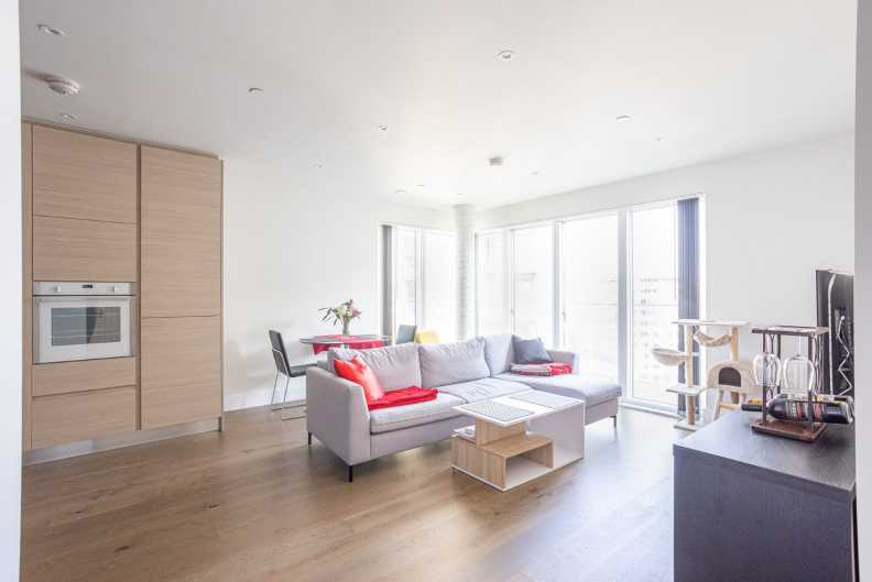 2 bedrooms apartments/flats to sale in Kidbrooke Park Road, Kidbrooke-image 2
