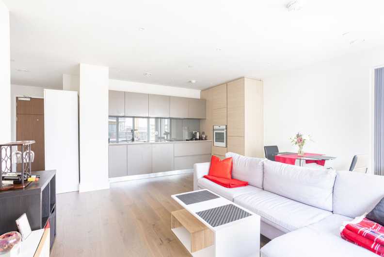 2 bedrooms apartments/flats to sale in Kidbrooke Park Road, Kidbrooke-image 3