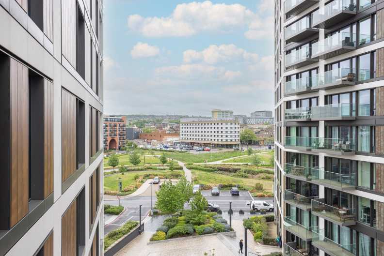 1 bedroom apartments/flats to sale in Duke Of Wellington Avenue, Woolwich-image 5
