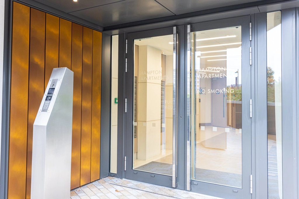 1 bedroom apartments/flats for sale in Duke Of Wellington Avenue, Woolwich - SE18 view 15