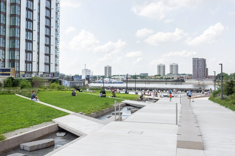 1 bedroom apartments/flats to sale in Duke Of Wellington Avenue, Woolwich-image 7