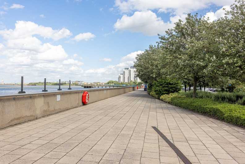 1 bedroom apartments/flats to sale in Duke Of Wellington Avenue, Woolwich-image 20