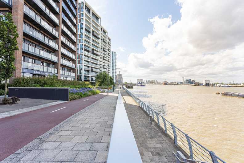 1 bedroom apartments/flats to sale in Duke Of Wellington Avenue, Woolwich-image 21
