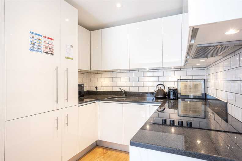 2 bedrooms apartments/flats to sale in Major Draper Street, Woolwich-image 3