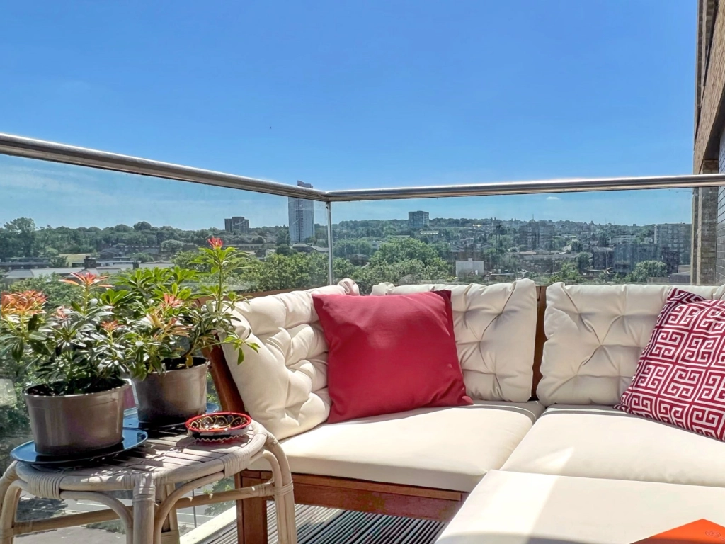 2 bedrooms apartments/flats for sale in Victory Parade, Woolwich - SE18 view 2