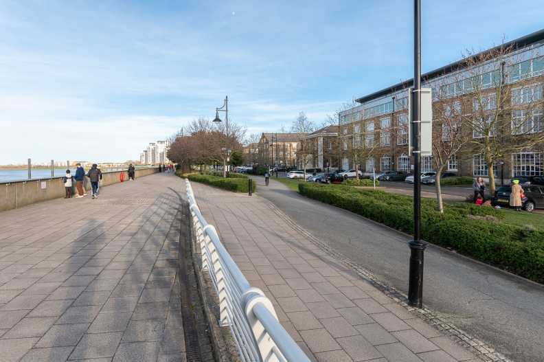 2 bedrooms apartments/flats to sale in Thunderer Walk, Woolwich-image 34