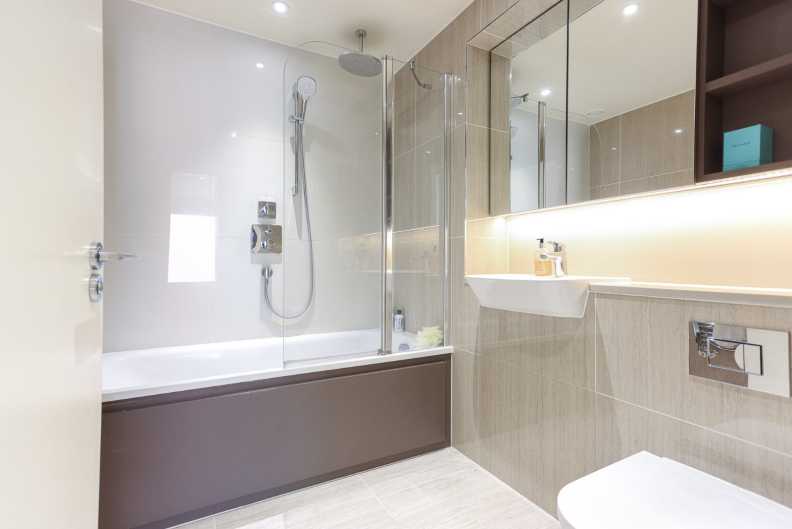 2 bedrooms apartments/flats to sale in Thunderer Walk, Woolwich-image 6