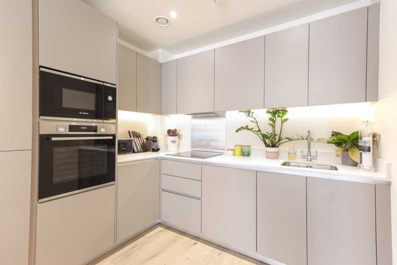 2 bedrooms apartments/flats to sale in Thunderer Walk, Woolwich-image 3