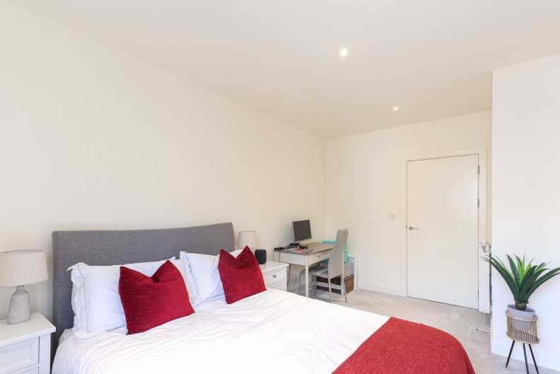 2 bedrooms apartments/flats to sale in Thunderer Walk, Woolwich-image 16