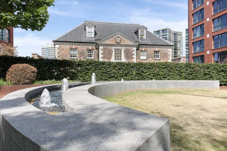 2 bedrooms apartments/flats to sale in Thunderer Walk, Woolwich-image 27