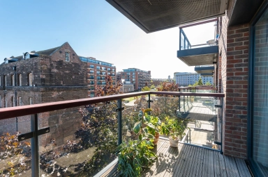 Duke of Wellington Avenue, Woolwich - SE18 view 5