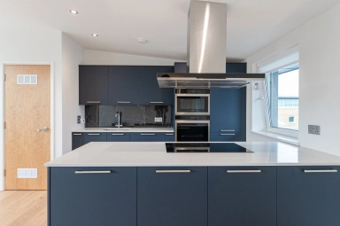 Hopton Road, Woolwich - SE18 view 14