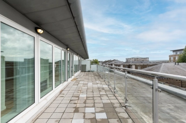 Hopton Road, Woolwich - SE18 view 6