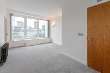 Hopton Road, Woolwich - SE18 view 5