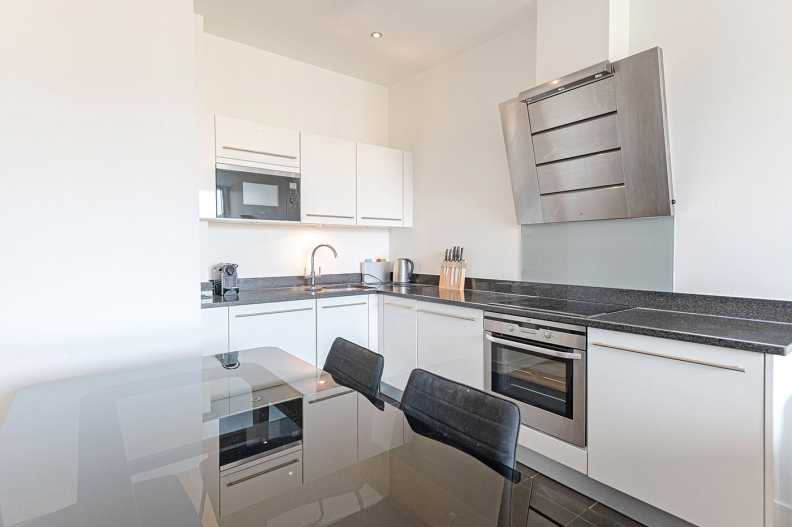 2 bedrooms apartments/flats to sale in Argyll Road, Woolwich-image 4