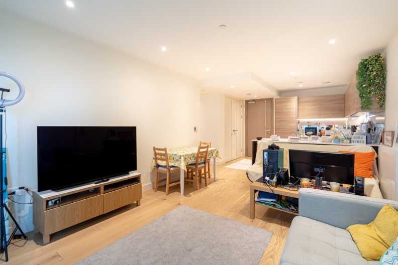 1 bedroom apartments/flats to sale in Duke of Wellington Avenue, Woolwich-image 8