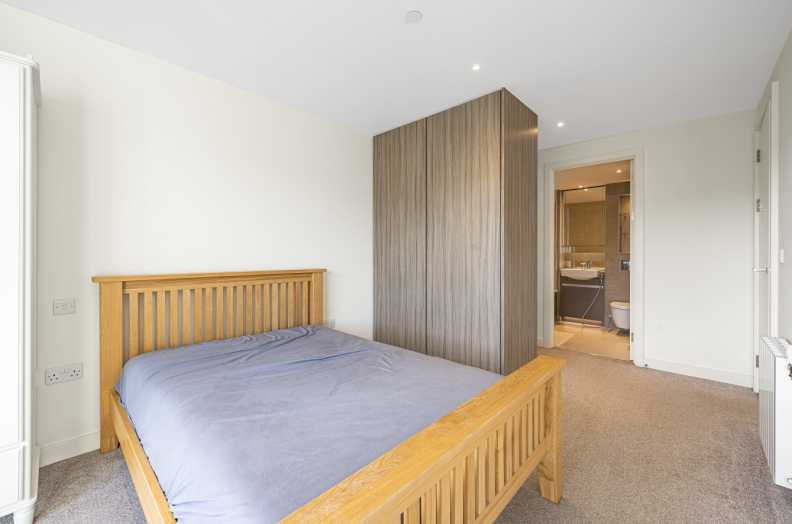 3 bedrooms apartments/flats to sale in Duke of Wellington Avenue, Royal Arsenal Riverside, Woolwich-image 15