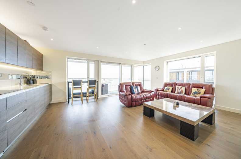 3 bedrooms apartments/flats to sale in Duke of Wellington Avenue, Royal Arsenal Riverside, Woolwich-image 2