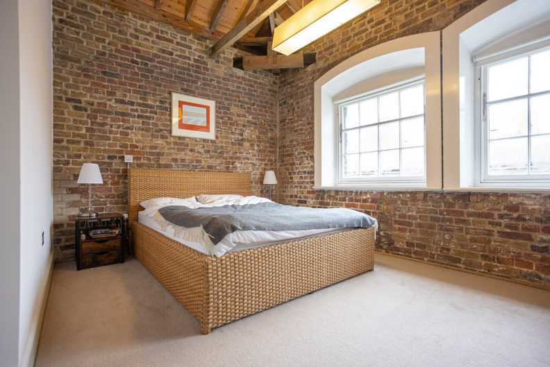 2 bedrooms apartments/flats to sale in Duke of Wellington Avenue, Woolwich-image 4